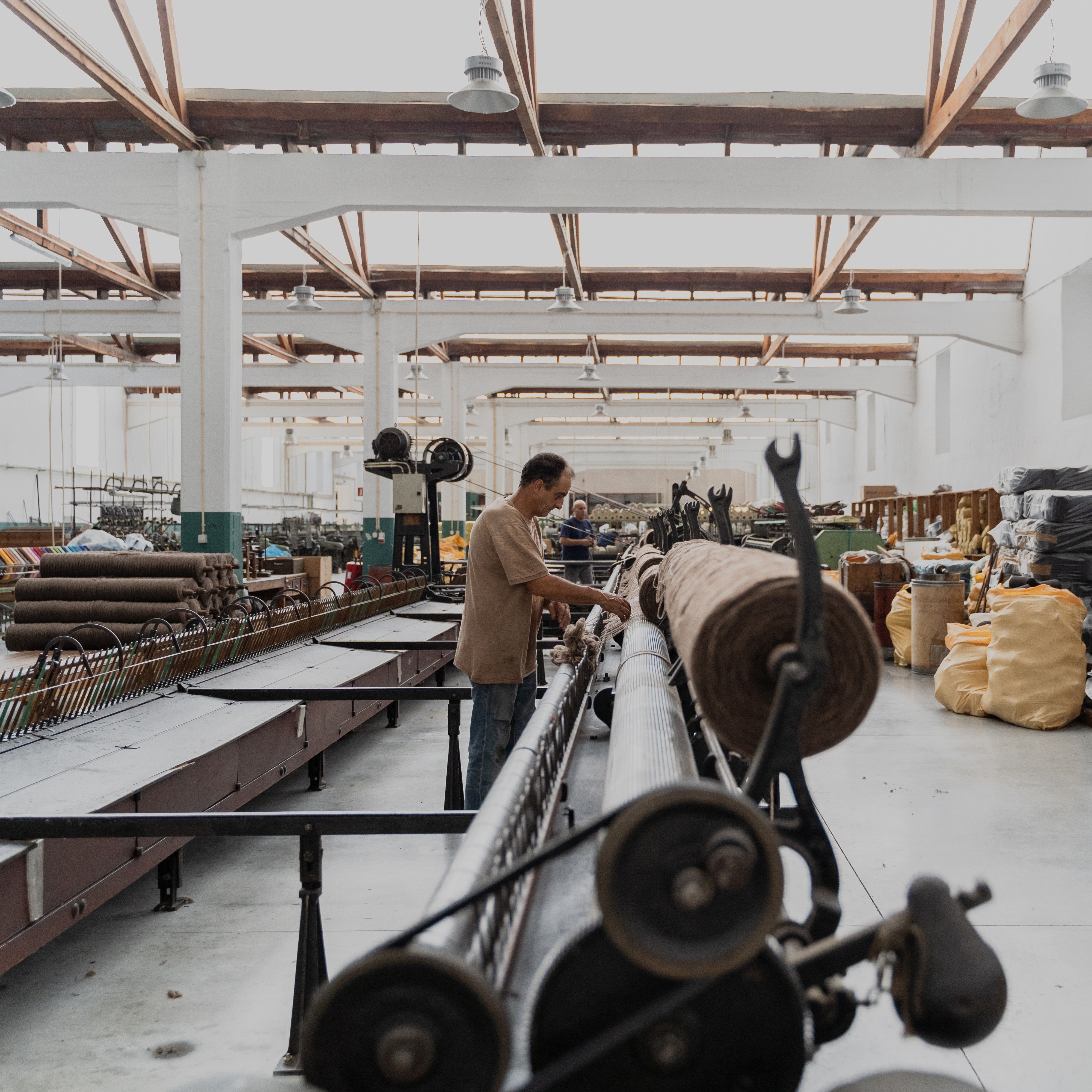 Breaking Down Fashion Recycling: How it Works and Why it's Essential - Näz