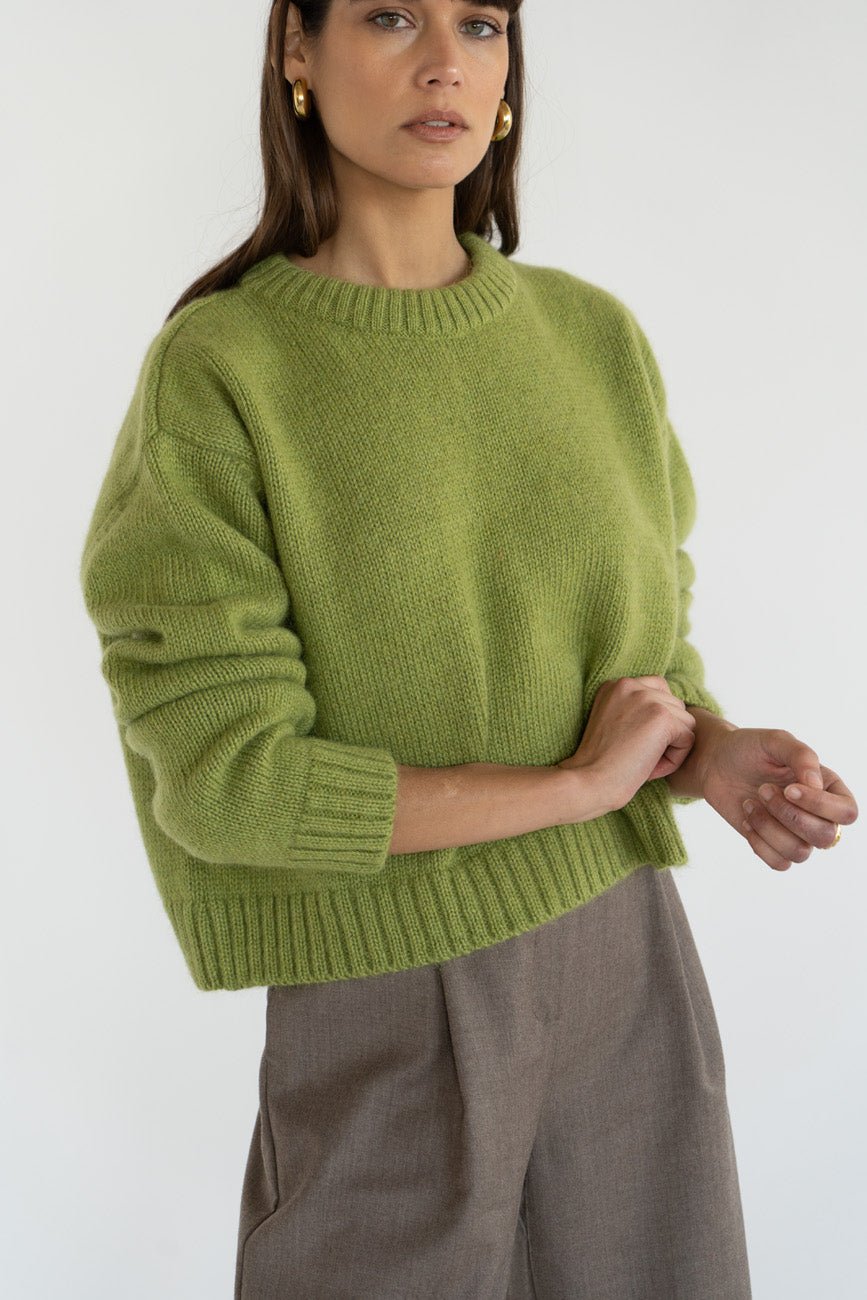 Claudia Alpaca Pistachio Crewneck - Näz - Sustainable Fashion Made in Portugal