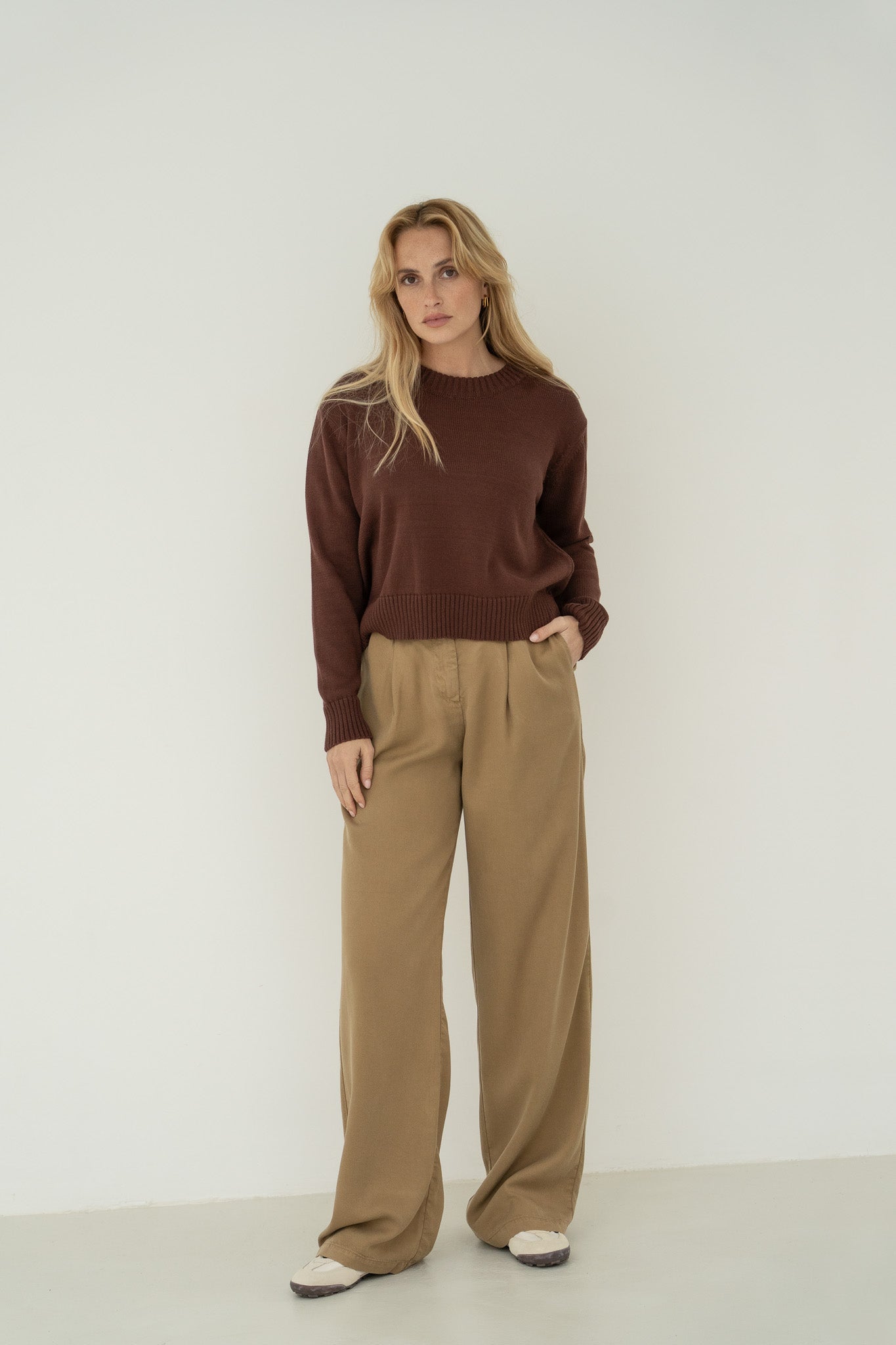 Claudia Brown Cotton Crewneck - Näz-Sustainable Fashion Made in Portugal