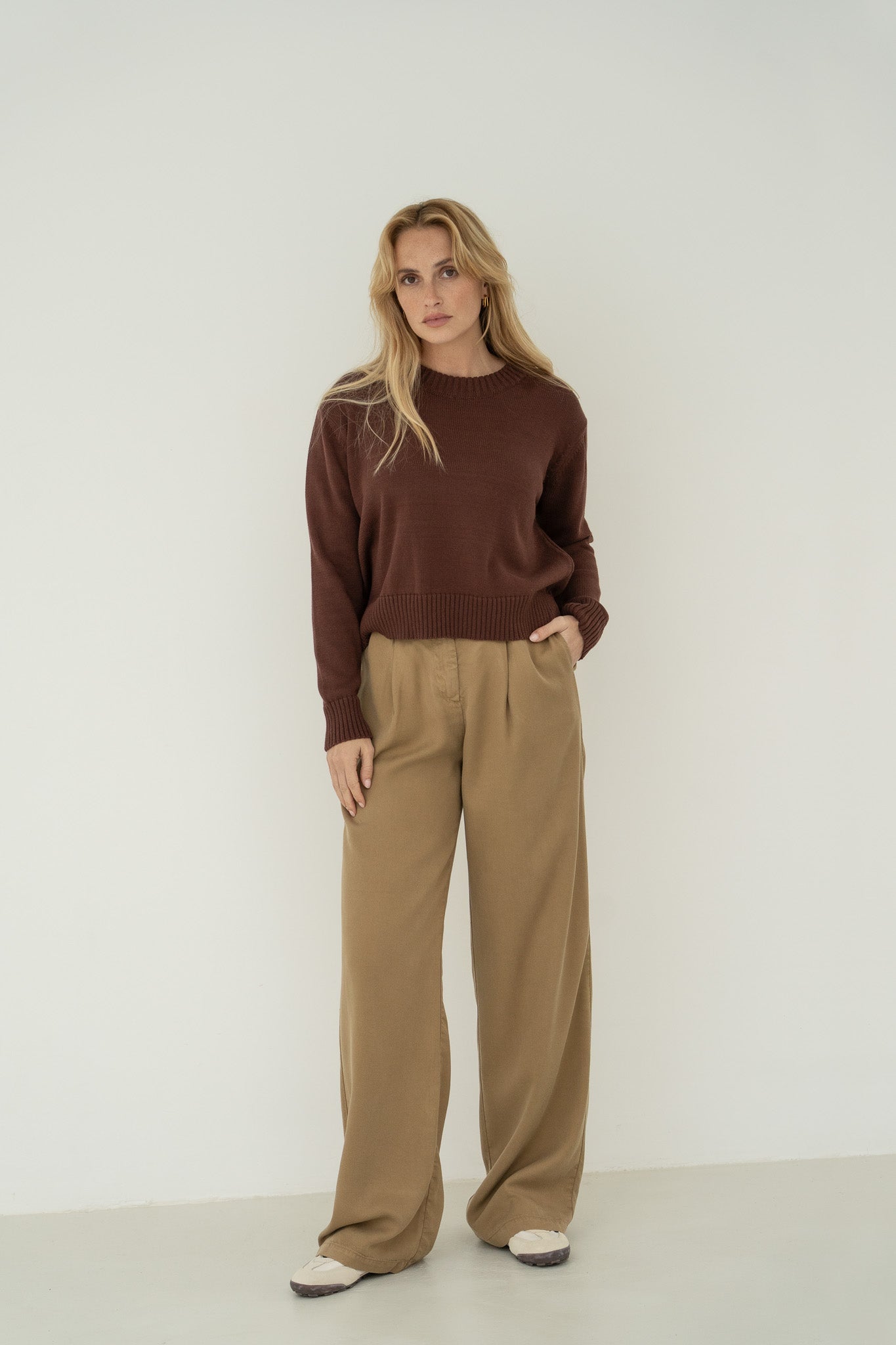 Claudia Brown Cotton Crewneck - Näz-Sustainable Fashion Made in Portugal