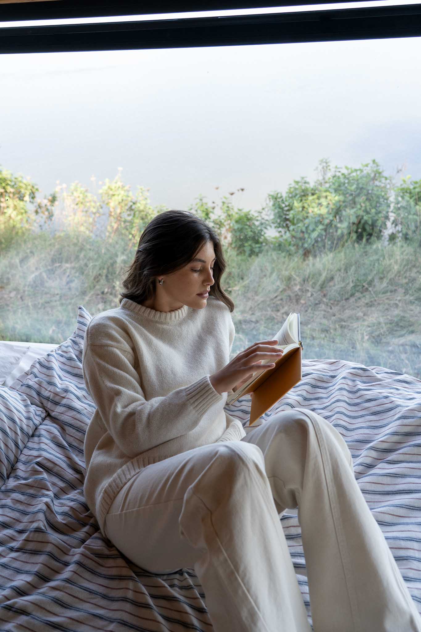 Claudia White Alpaca Crewneck - Näz-Sustainable Fashion Made in Portugal