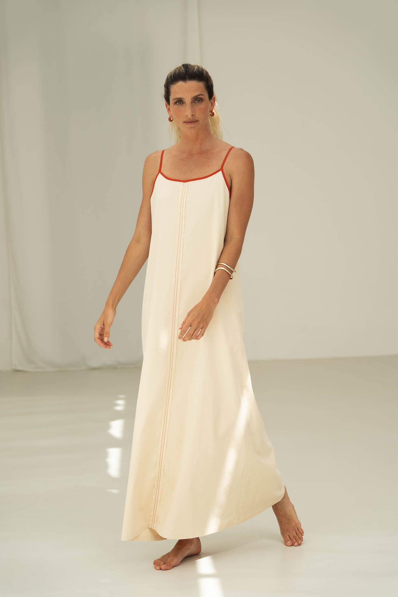 Eline Beige Frilled Dress - Näz - Sustainable Fashion Made in Portugal