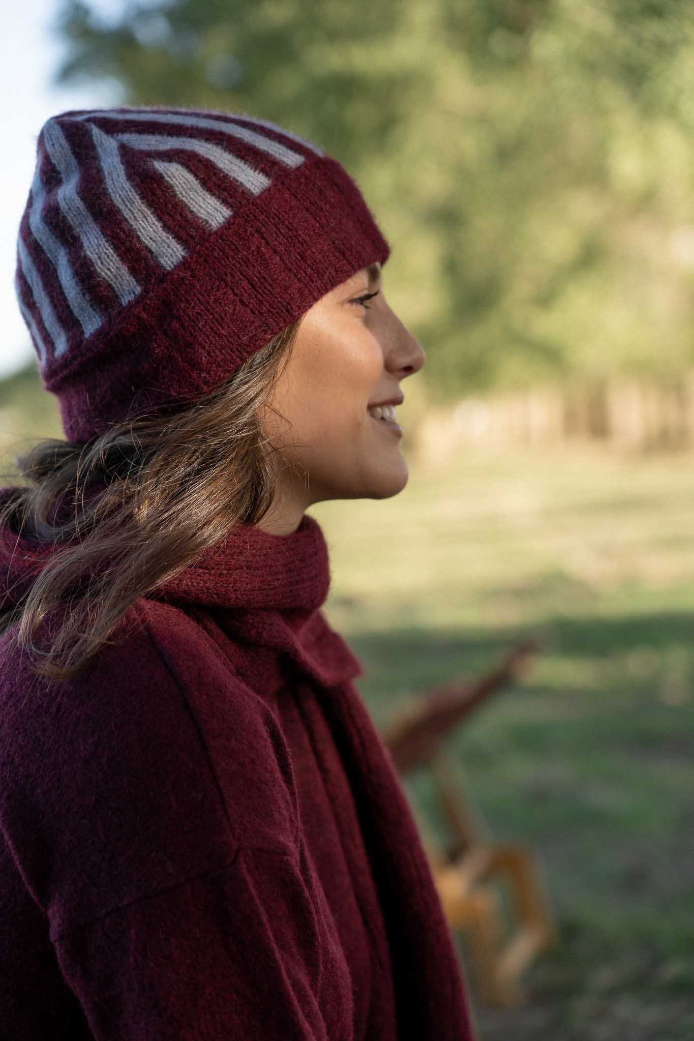 Ellie Striped Bordeaux Beanie - Näz-Sustainable Fashion Made in Portugal