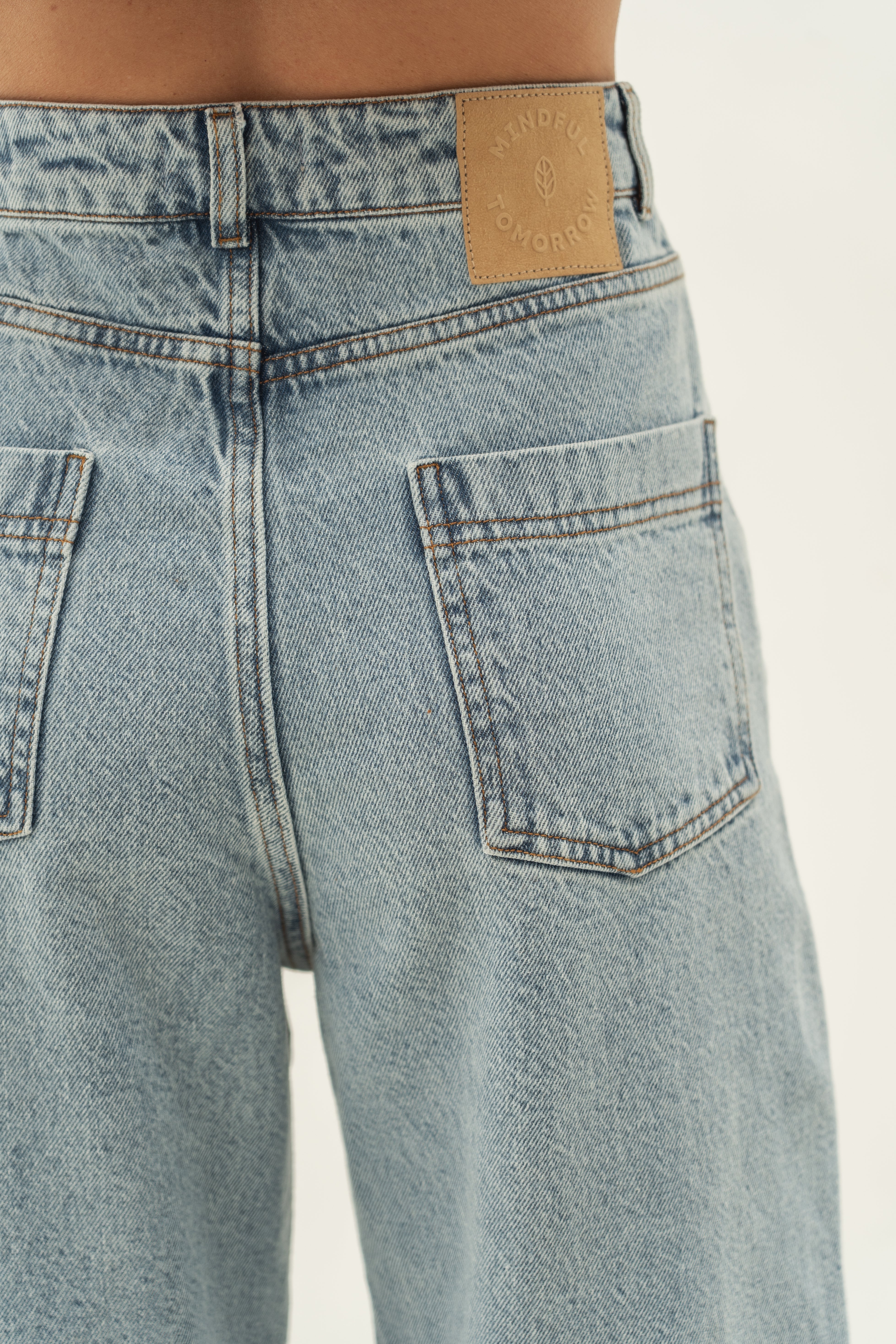 Elsa Light Denim Cotton Jeans - Näz - Sustainable Fashion Made in Portugal