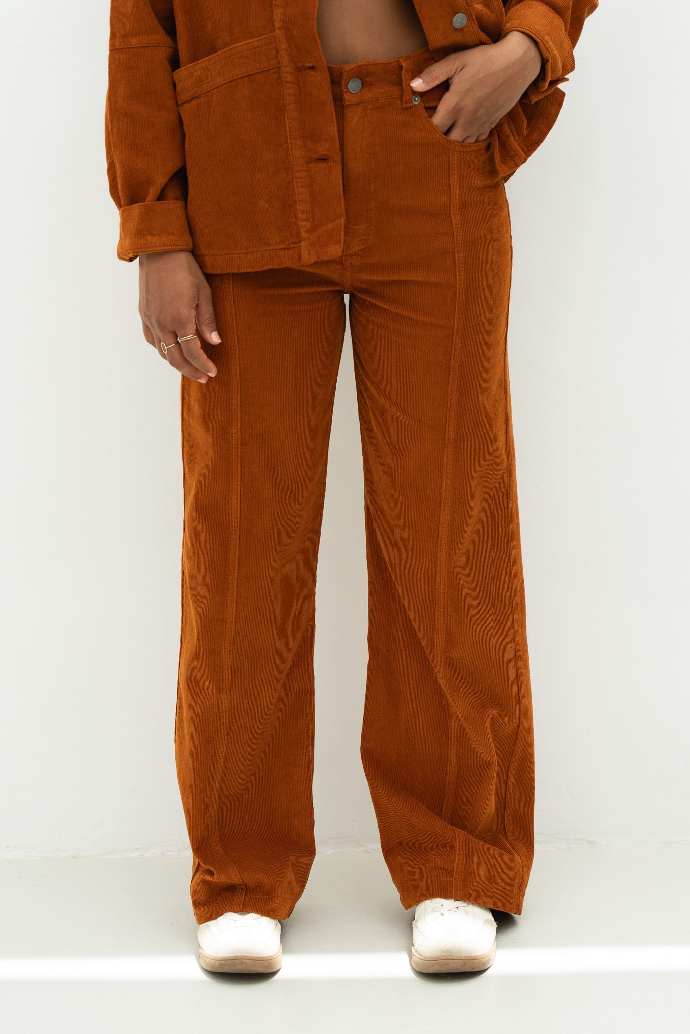 Elsa Orange Corduroy Trousers - Näz - Sustainable Fashion Made in Portugal