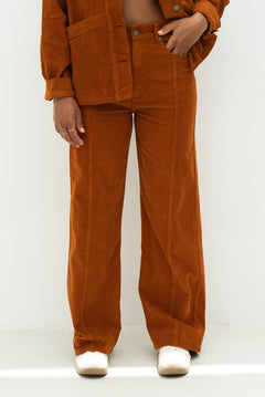 Elsa Orange Corduroy Trousers - Näz - Sustainable Fashion Made in Portugal