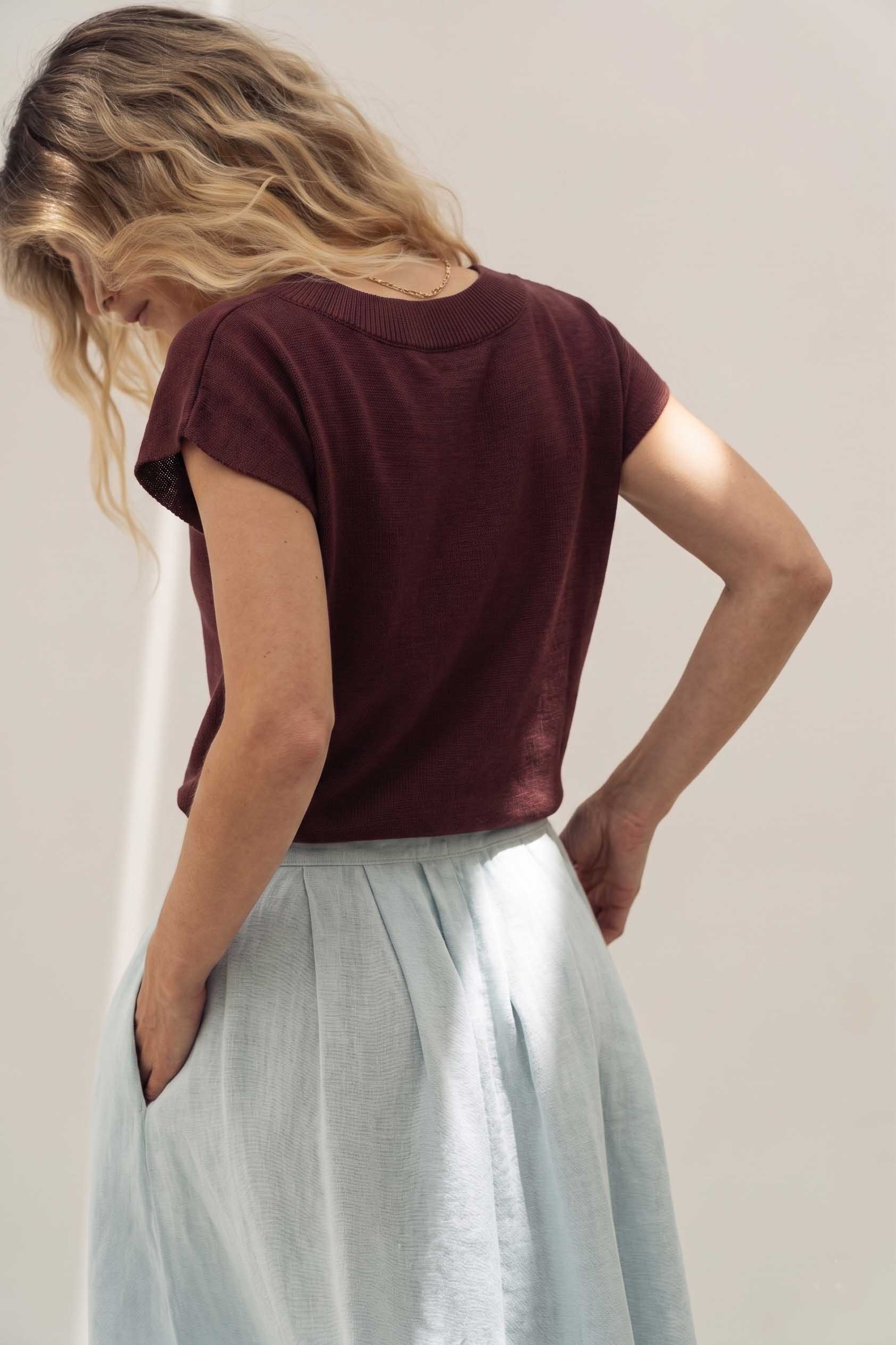 Lucia Brown Linen Knit T-shirt - Näz - Sustainable Fashion Made in Portugal