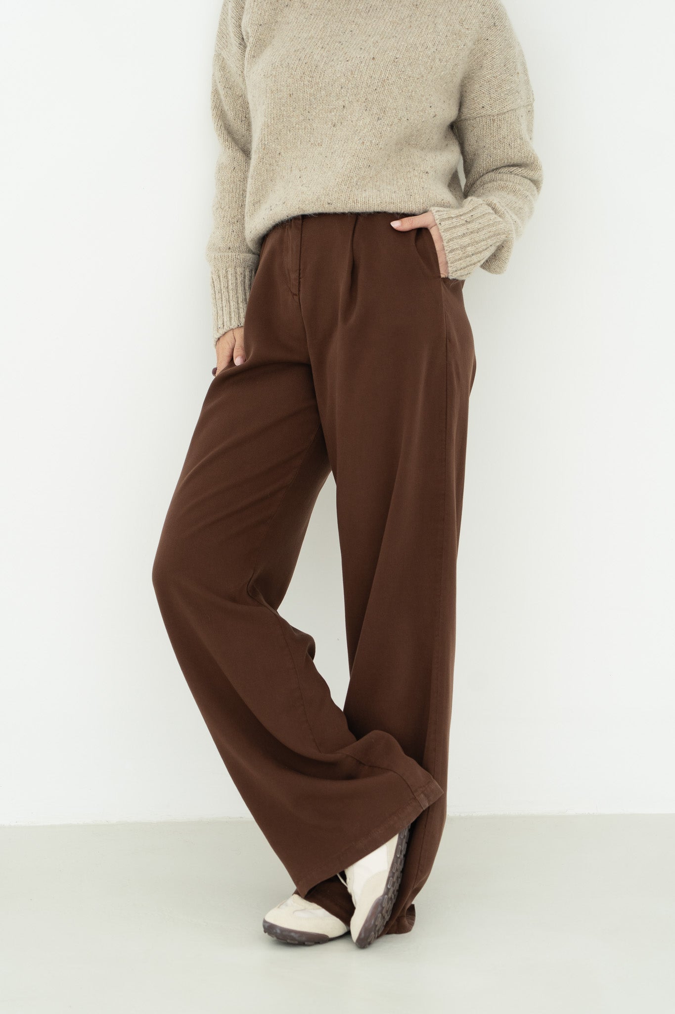 Mara Brown Tencel Trousers - Näz-Sustainable Fashion Made in Portugal