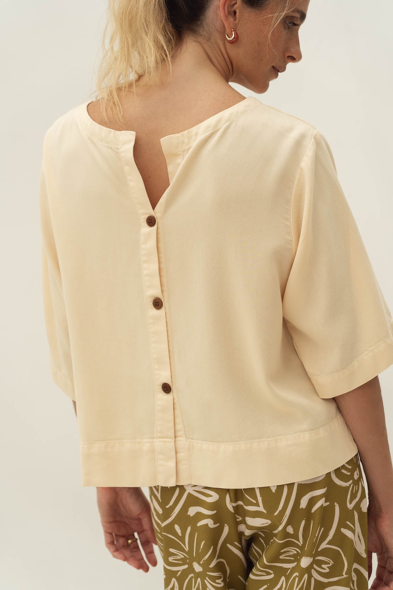 Sari Beige Tencel Top - Näz - Sustainable Fashion Made in Portugal